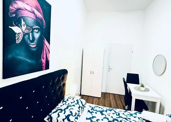Spacious 5br Living Near Atzgersdorf Station Відень