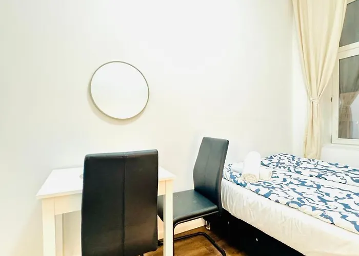 Spacious 5br Living Near Atzgersdorf Station Апартаменти Відень