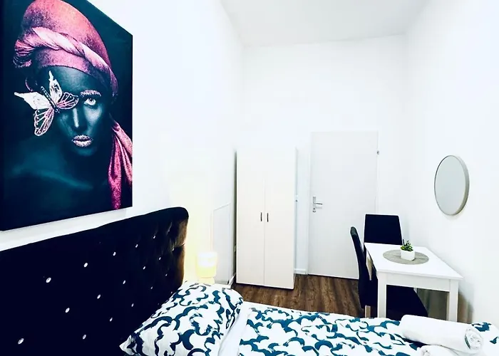 Spacious 5br Living Near Atzgersdorf Station * Відень