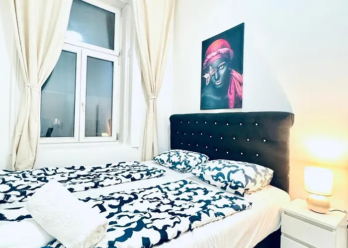Spacious 5br Living Near Atzgersdorf Station Апартаменти