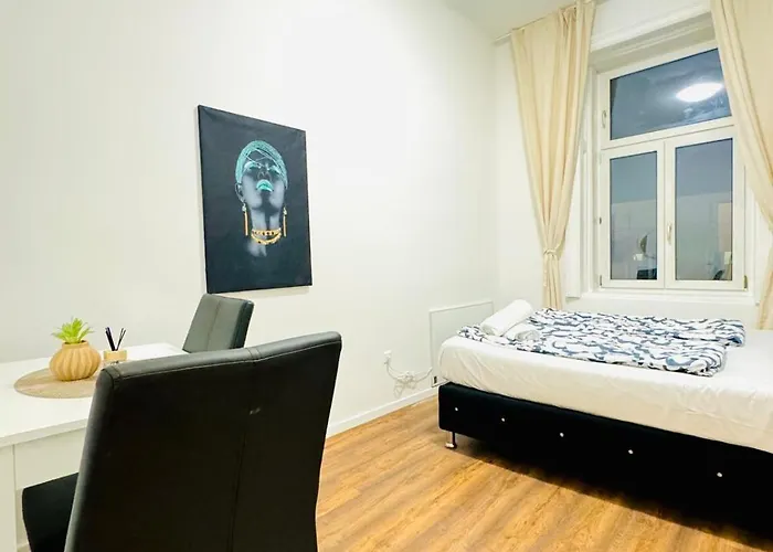 Spacious 5br Living Near Atzgersdorf Station *