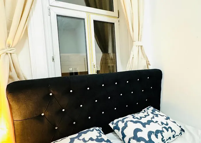 Spacious 5br Living Near Atzgersdorf Station Апартаменти *