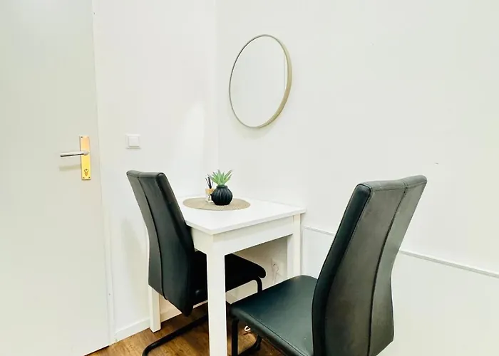 Апартаменти Spacious 5br Living Near Atzgersdorf Station Відень