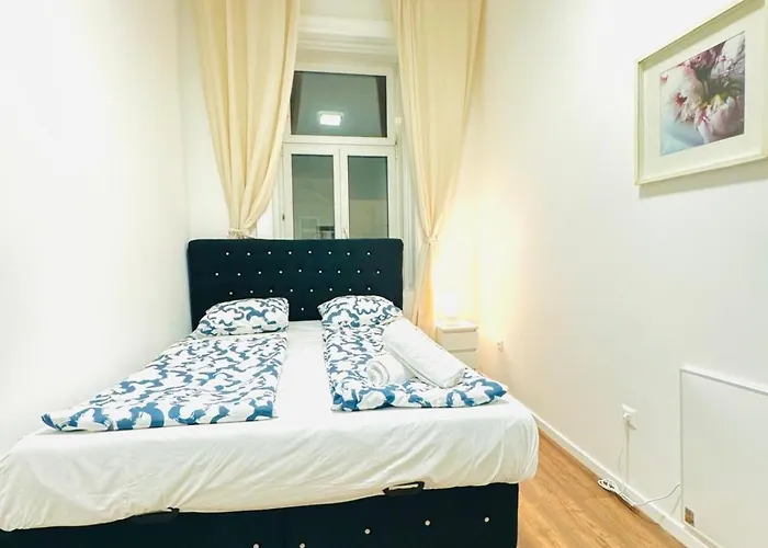 Spacious 5br Living Near Atzgersdorf Station Апартаменти