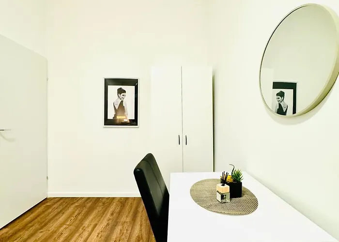 Spacious 5br Living Near Atzgersdorf Station Апартаменти *